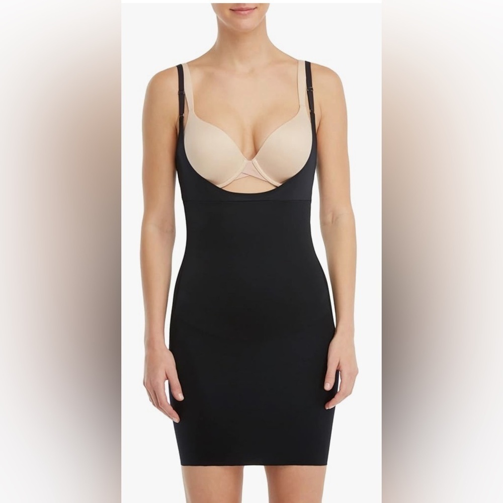 SPANX Sz XL Slip Under Bust Adjustable Straps Stretchy Shapewear